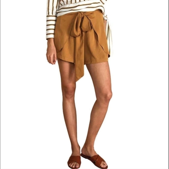 Sancia "Odette" Flowy Waist Tie Shorts - Picture 1 of 10